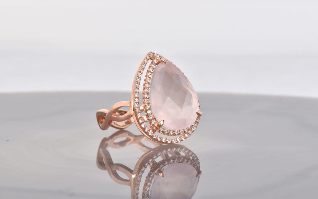 טבעת יהלום ורוד