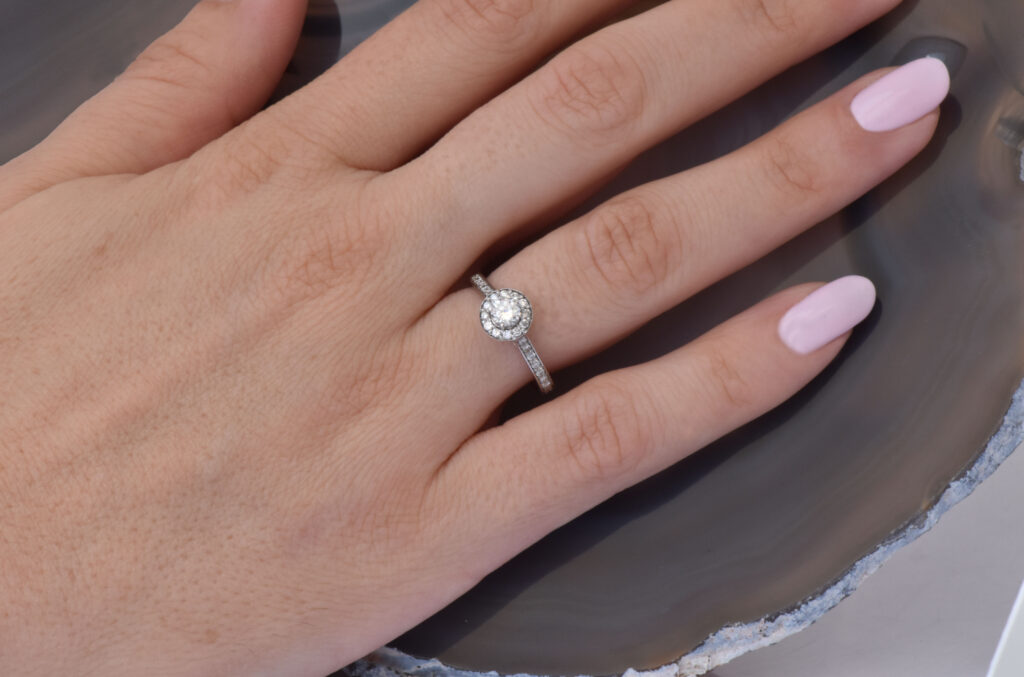 טבעת אירוסין לאישה